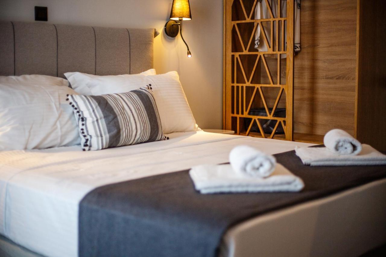 Thea Comfy Living Aparthotel Nea Vrasna Exterior photo