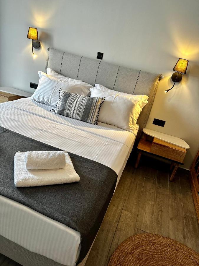 Thea Comfy Living Aparthotel Nea Vrasna Exterior photo